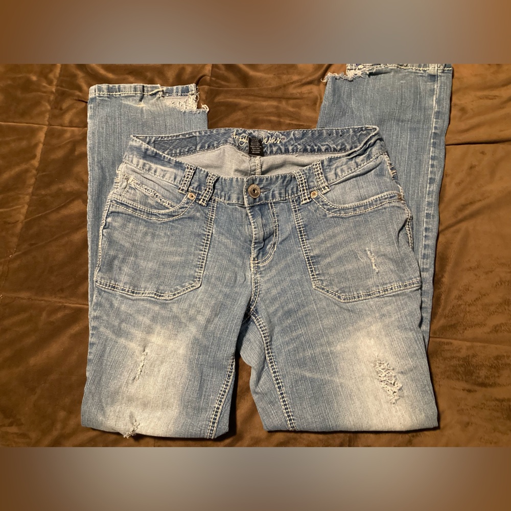 Ariya brand, size 14, Classic Blue Distressed Women Jeans